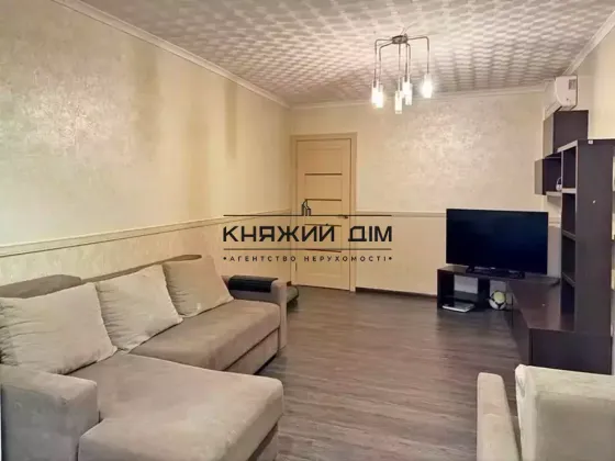 Оренда 2к.кв. Солом'янська площа, метро Олімпійська № 11204989 Киев