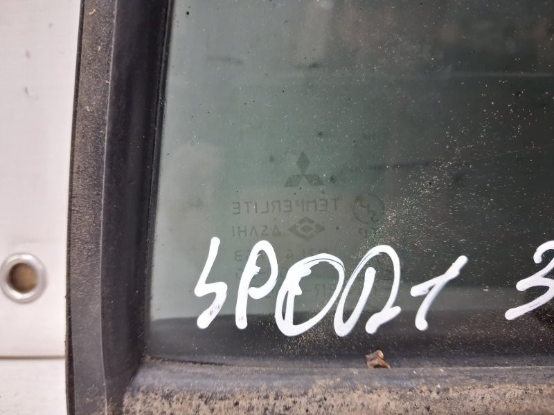 Стекло двери задней правой (форточка) Mitsubishi Pajero Sport 1996-2008 MR259918 (Арт. 64941) Киев - изображение 2
