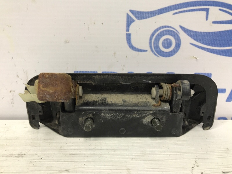 Ручка двери внешняя передняя левая Mitsubishi Pajero Sport K9 2.5 DIESEL 4D56 1996 (б/у) Київ - зображення 2