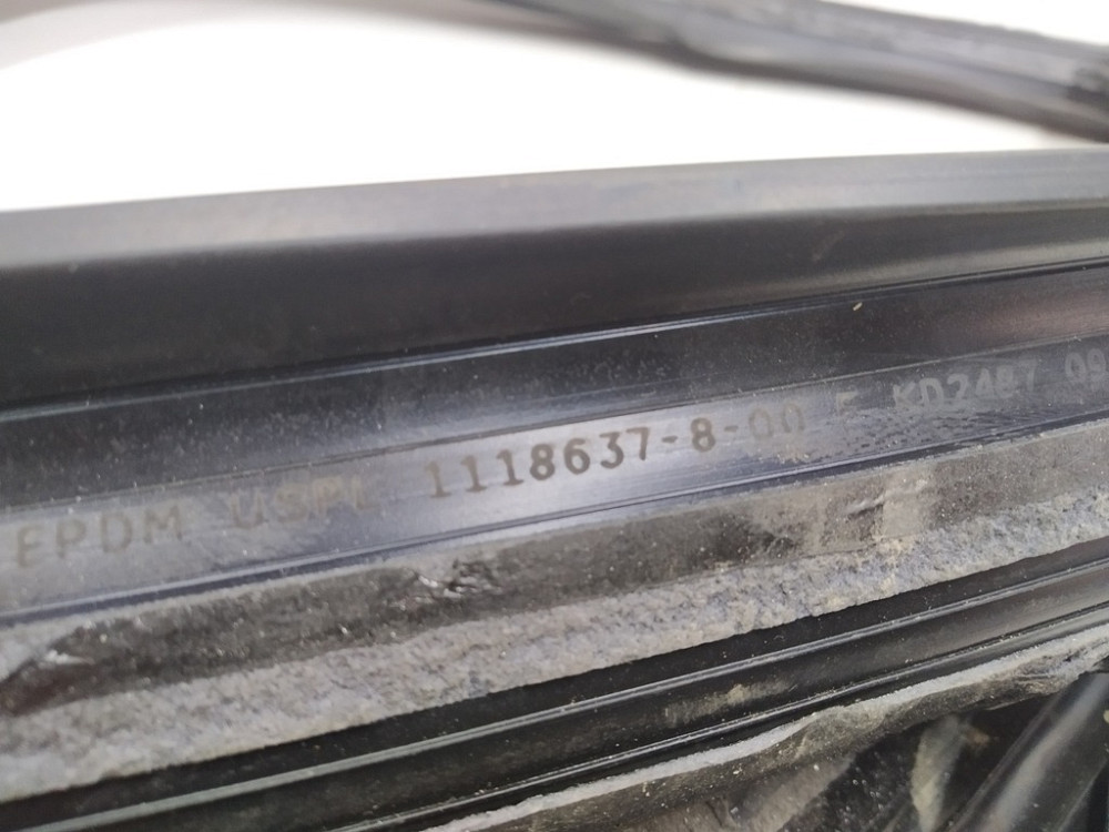 Уплотнитель дверного проёма заднего лев-прав (широкий) Tesla model X 1118637-00-F Киев - изображение 4