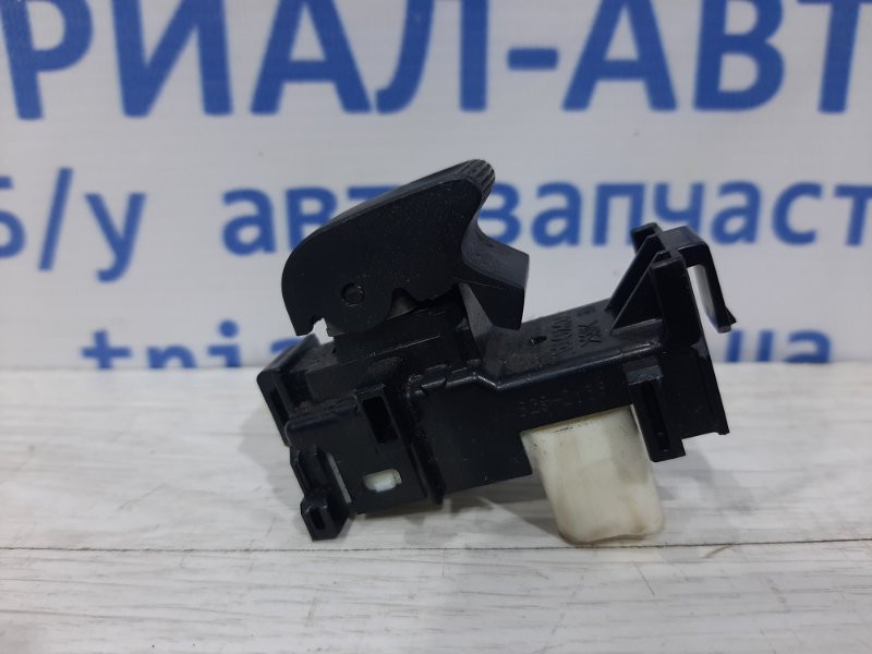 Кнопка стеклоподъемника Toyota RAV 4 A30 2.0 БЕНЗИН 1AZFE 2005 (б/у) Киев - изображение 1