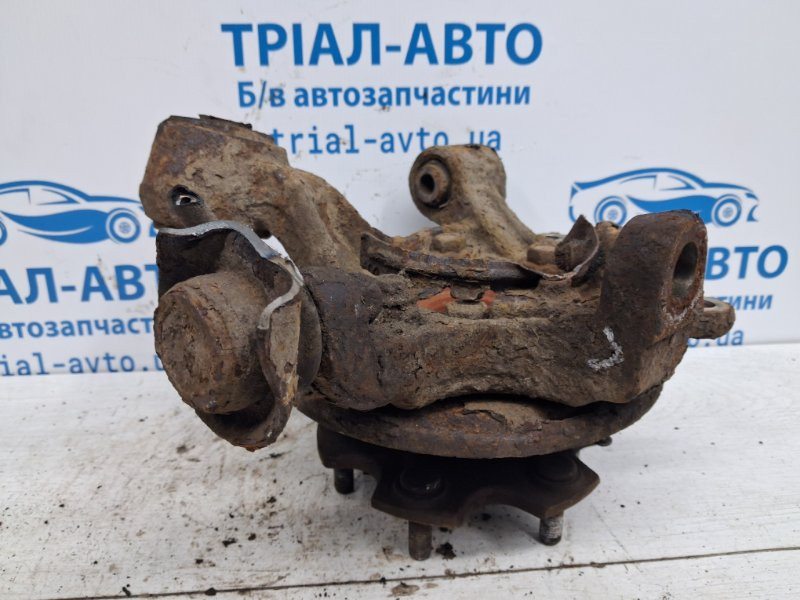 Цапфа задняя левая со ступицей Mitsubishi Pajero Wagon 3 3.2 ДИЗЕЛЬ 4M41 1999 (б/у) Київ - зображення 3