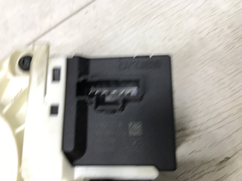 Стеклоподъемник задний правый Renault Megane 3 1.5 DIESEL K9K 2008 (б/у) Киев - изображение 4