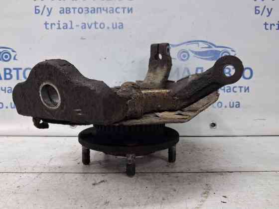 Кулак поворотный правый со ступицей Kia Sorento BL 2.5 DIESEL D4CB 2002 (б/у) Киев