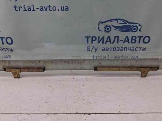 Стекло двери переднее левое Mitsubishi Pajero Sport K9 2.5 DIESEL 4D56 1996 (б/у) Киев