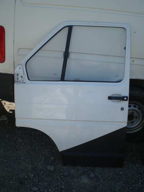 Дверь передняя Opel Arena 1980-1999 Ковель - зображення 1