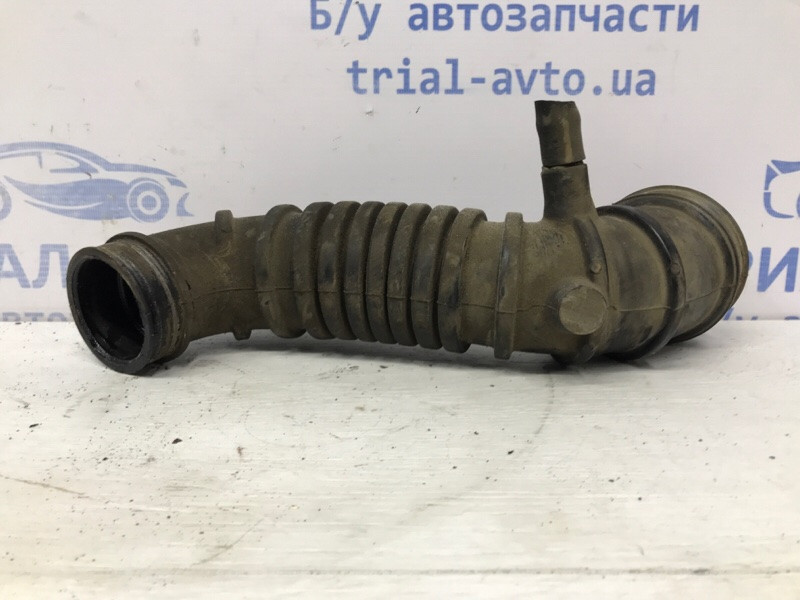 Патрубок воздушного фильтра Mitsubishi Pajero Sport K9 2.5 DIESEL 4D56 1996 (б/у) Киев - изображение 2