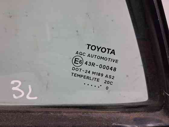 Стекло двери задней левой (форточка) Toyota Auris E150 1.6 БЕНЗИН 1ZRFAE 2006 (б/у) Київ