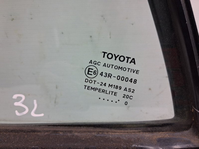 Стекло двери задней левой (форточка) Toyota Auris E150 1.6 БЕНЗИН 1ZRFAE 2006 (б/у) Київ - зображення 2