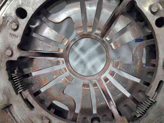 Корзина сцепления Kia Sorento BL 2.5 DIESEL D4CB 2002 (б/у) Київ