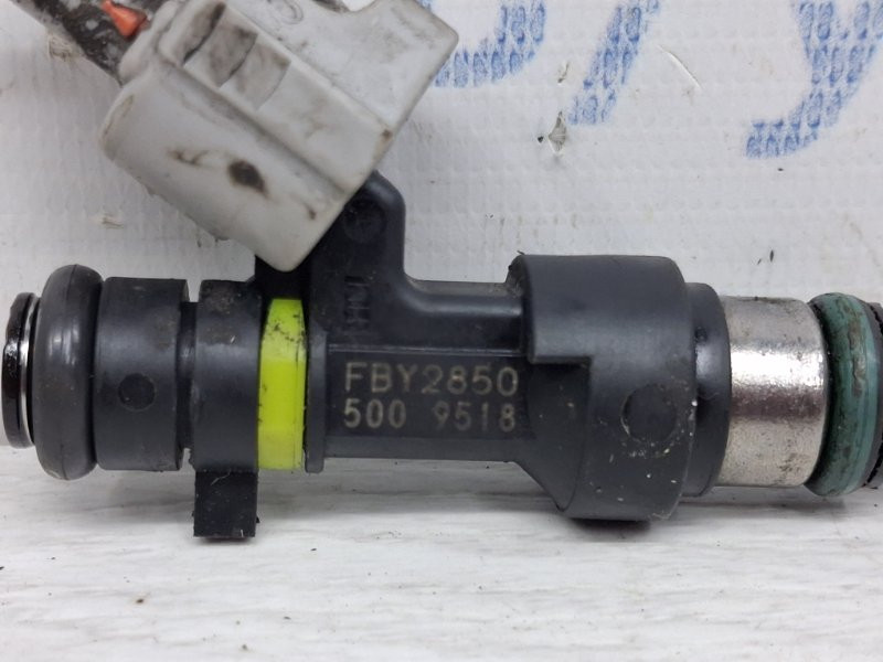 Форсунка топливная Nissan Qashqai J10 2.0 БЕНЗИН MR20DE 2006 (б/у) Київ - зображення 3