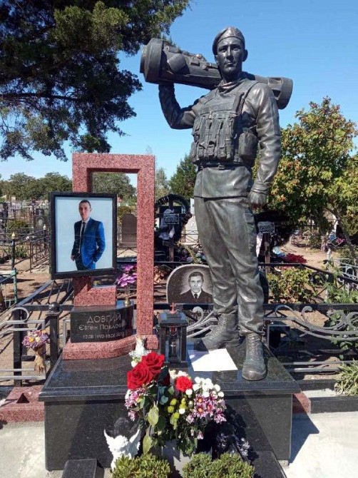 Скульптури та пам'ятники для військових — замовте за фото вашого героя Київ - зображення 3