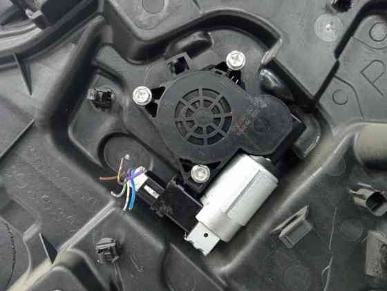 Стеклоподъемник задний левый Mazda 3 BK 1.6 БЕНЗИН Z6 2003 (б/у) Київ