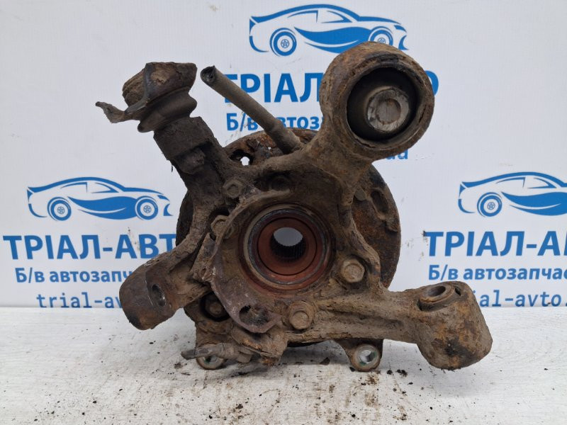 Цапфа задняя левая со ступицей Mitsubishi Pajero Wagon 3 3.2 ДИЗЕЛЬ 4M41 1999 (б/у) Київ - зображення 1