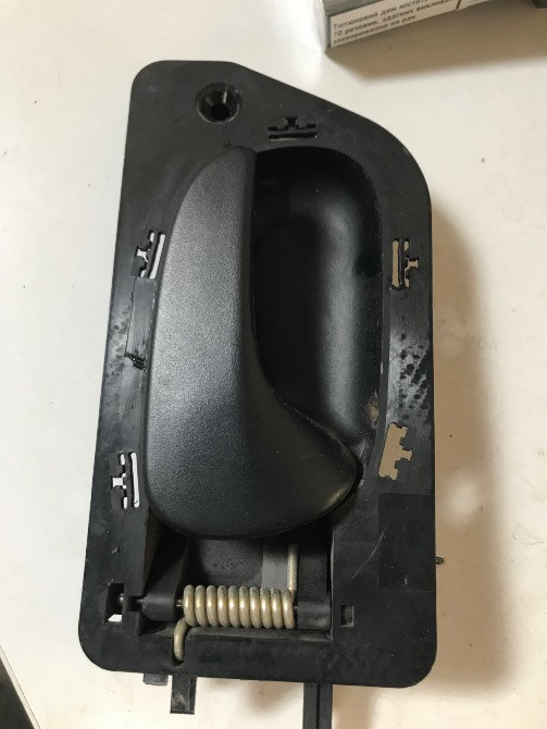 Бу ручка правой двери внутренняя Renault Laguna 1, 7700823285. Кропивницький - зображення 1