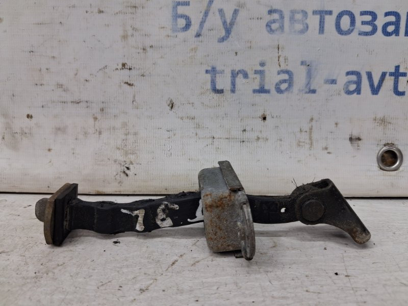 Ограничитель двери задний левый Nissan Pathfinder R51 2.5 DIESEL YD25DDTI 2004 (б/у) Київ - зображення 1