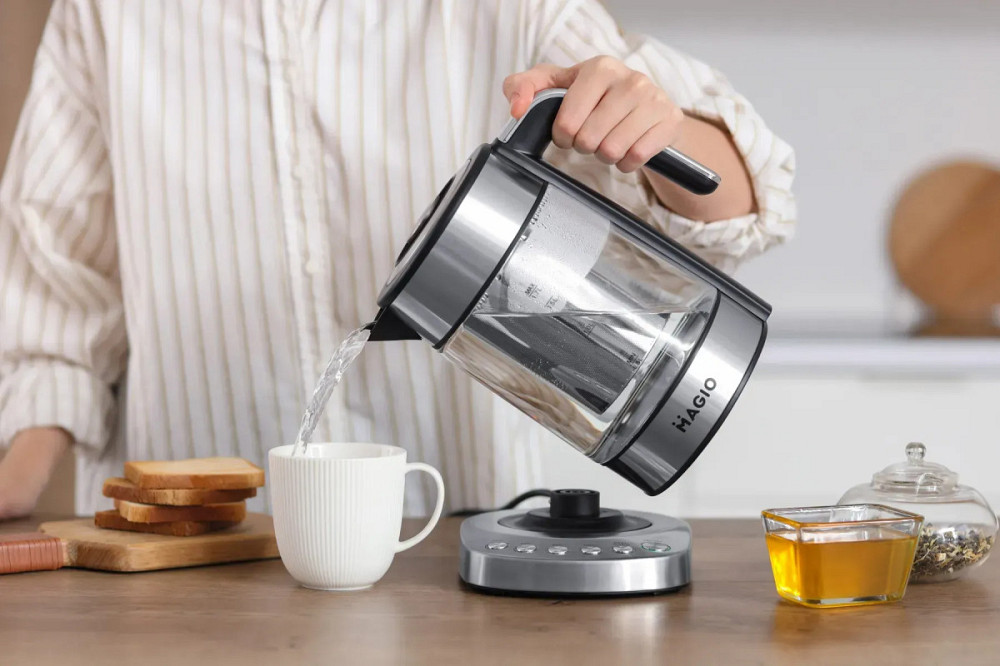 Электрочайник Magio MG-494 1.7 л серебристый Київ - зображення 1