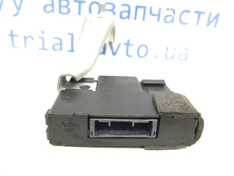 Блок управления иммобилайзера Toyota Avensis T27 1.8 БЕНЗИН 2ZRFAE 2009 (б/у) Киев - изображение 2