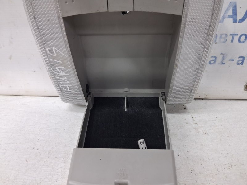 Плафон передний Toyota Auris 2006-2012 8126002100B0 (Арт. 64163) Киев - изображение 2