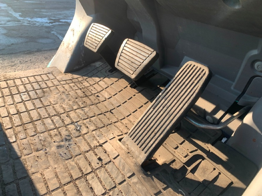 Бензиновий навантажувач Mitsubishi, напрацювання 2919 мотогодин. Модель: FGE20T Рівне - зображення 10