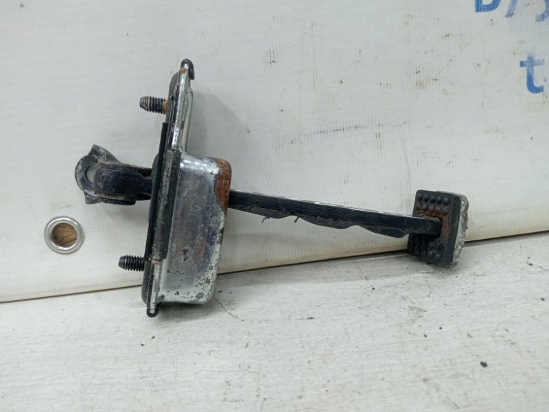 Ограничитель двери передний левый Kia Ceed JD 1.6 DIESEL D4FB 2012 (б/у) Киев - изображение 2