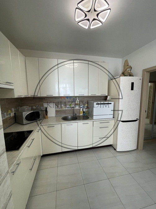 Без комісії. Є генератор! Оренда 3-х к. кв. студіо на Печерську. № 11198086 Киев - изображение 2