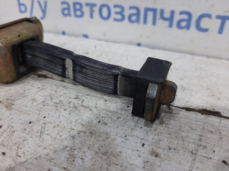 Ограничитель двери задний правый Mitsubishi Pajero Sport K9 2.5 DIESEL 4D56 1996 (б/у) Киев - изображение 3