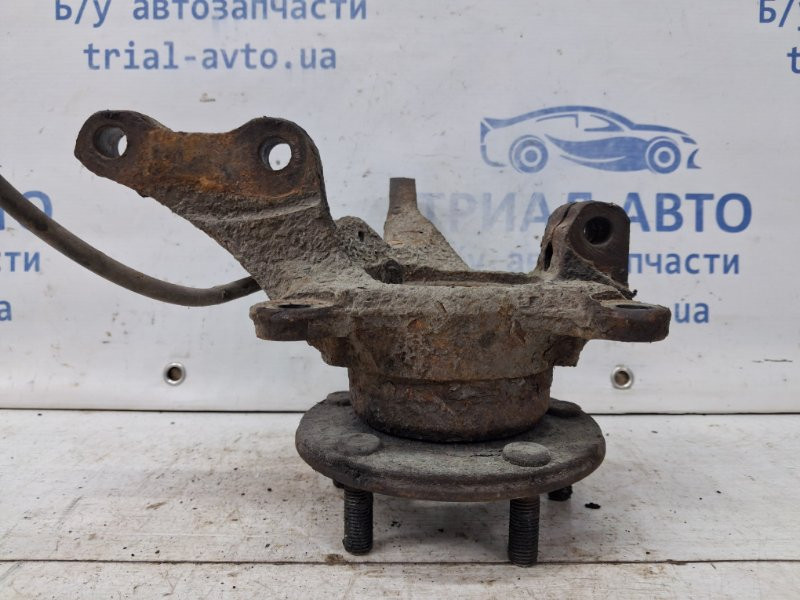 Кулак поворотный правый со ступицей Mitsubishi Outlander CU 2.4 БЕНЗИН 4G69 2003 (б/у) Київ - зображення 2