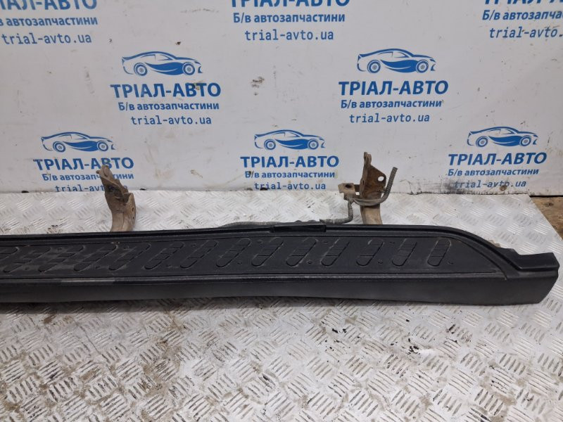 Подножка Mitsubishi Pajero Wagon 3 3.2 ДИЗЕЛЬ 4M41 1999 лев. (б/у) Київ - зображення 2