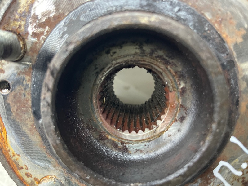 Кулак поворотный левый со ступицей Hyundai Santa fe CM 2.2 DIESEL D4HB 2005 (б/у) Киев - изображение 2