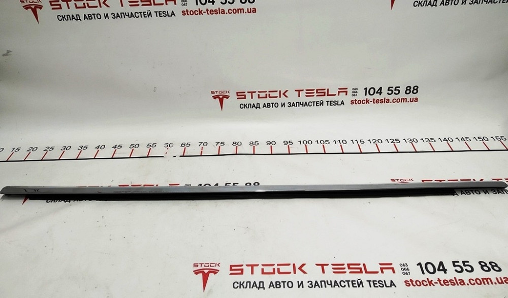 1Молдинг наружный нижний двери задней правой хром Tesla model X 1032168-88-D Киев - изображение 2
