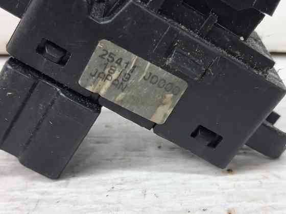 Кнопка стеклоподъемника Nissan Qashqai J10 2.0 БЕНЗИН MR20DE 2006 (б/у) Киев