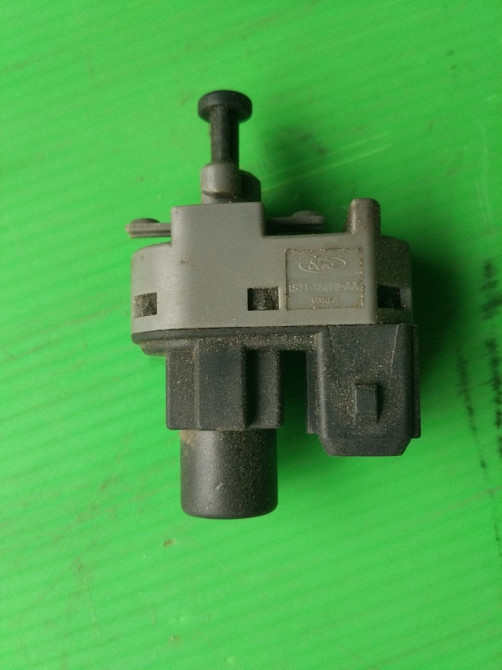 Вимикач на педаль гальм 1S7T-13490-AA Форд оригінал Винница - изображение 2