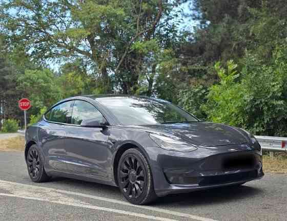 Продам Tesla Model 3 2021 року Киев