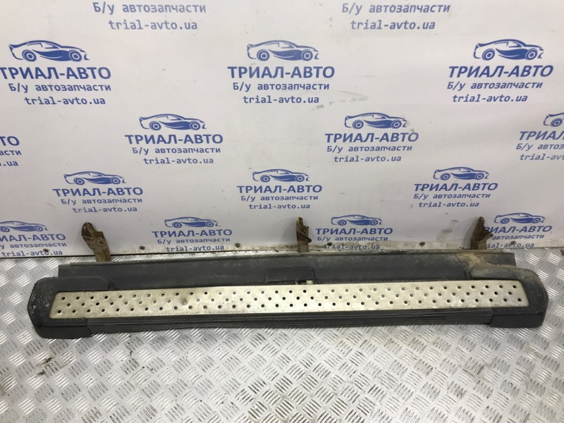 Подножка Mitsubishi Pajero Wagon 3 3.2 ДИЗЕЛЬ 4M41 1999 лев. (б/у) Киев - изображение 1