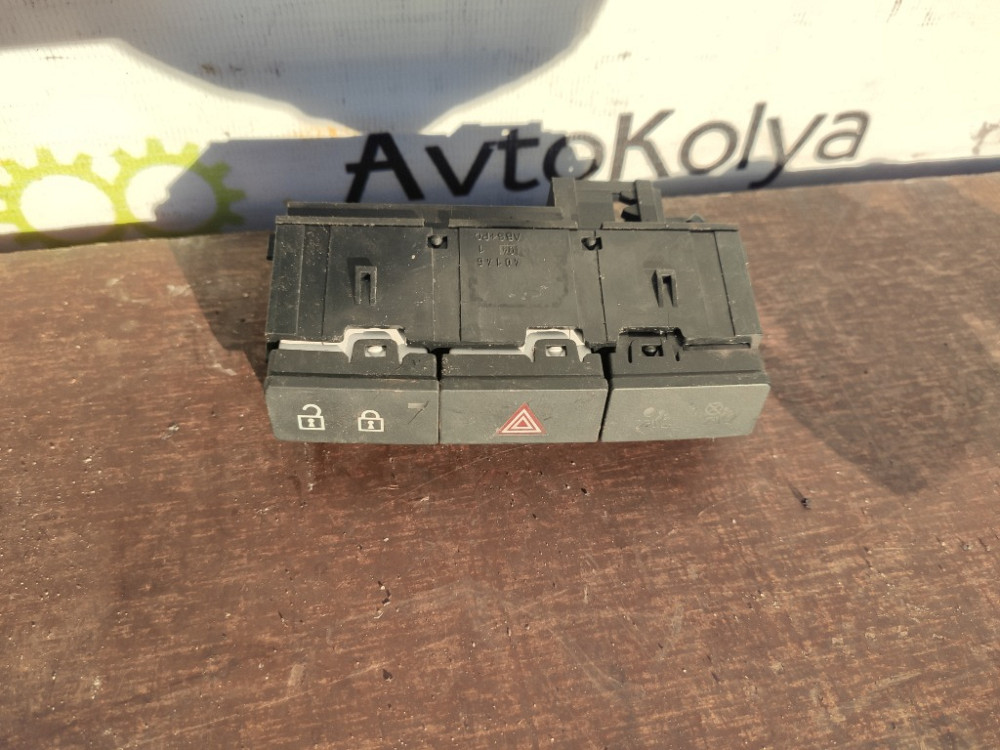 Кнопка аварийки Opel Meriva B 2010-2017 (13287826) Ковель - изображение 1