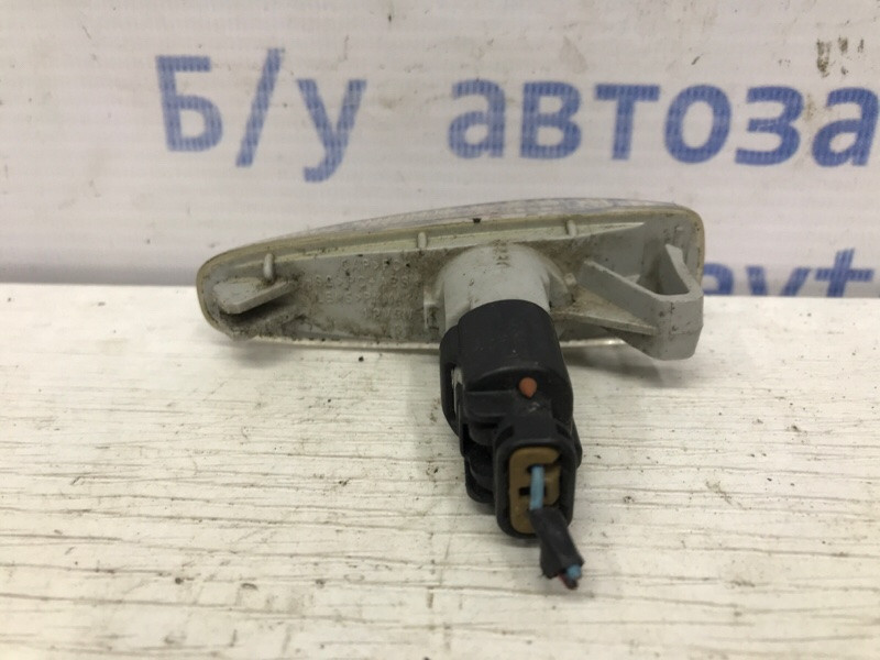 Повторитель поворотника Mitsubishi Outlander XL 2.2 DIESEL 4N14 2007 (б/у) Киев - изображение 2