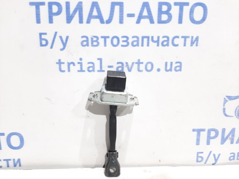 Ограничитель двери передний правый Mitsubishi Lancer 2007-2017 5702A079 (Арт. 22121) Киев - изображение 1