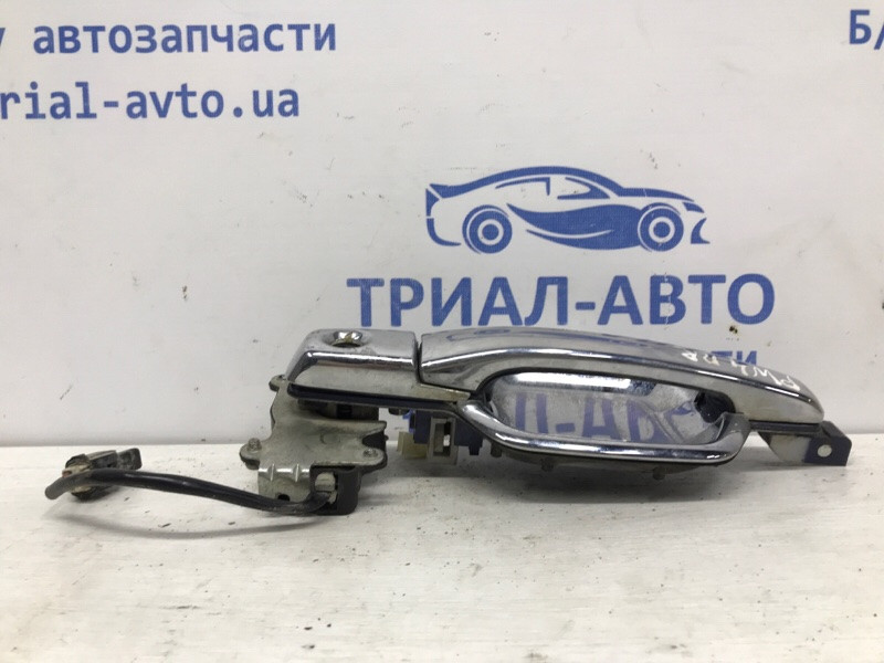 Ручка двери внешняя передняя правая Mitsubishi Pajero Wagon 4 3.2 ДИЗЕЛЬ 4M41 2006 (б/у) Київ - зображення 2