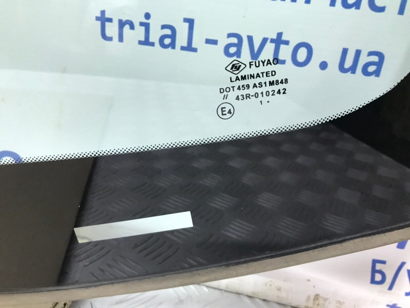 Стекло лобовое Kia Sportage SL 1.7 DIESEL D4FD 2010 (б/у) Киев - изображение 4