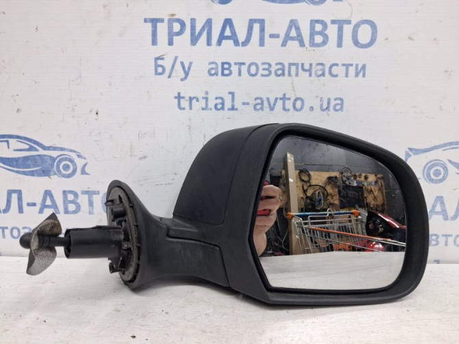 Зеркало правое Dacia Duster HS 1.5 DIESEL K9K 2010 (б/у) Київ - зображення 1