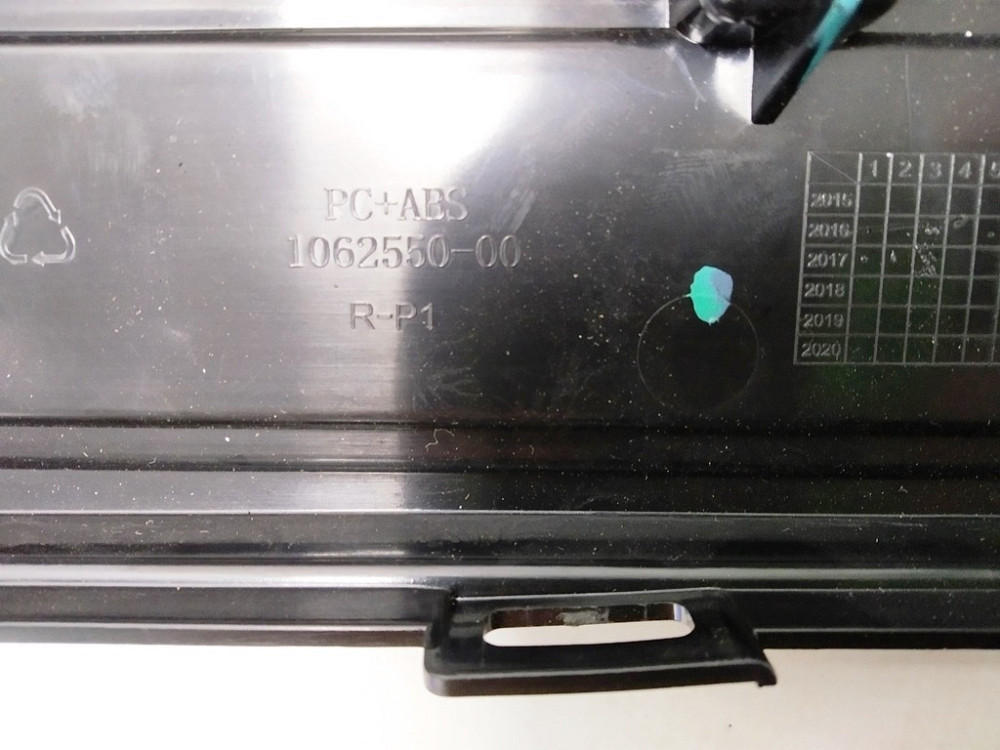 Накладка верхняя дверного проёма сокола правая в комплекте композитная Tesla model X 1060094-98-D Киев - изображение 4