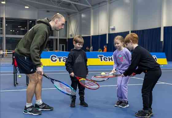 Профессиональный теннисный клуб, аренда кортов на Троещине. Київ