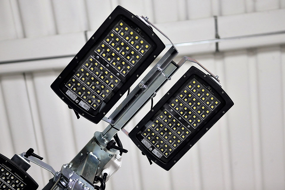 Осветительная вышка мачта с дизельным генератором серия ALPHA Киев - изображение 3