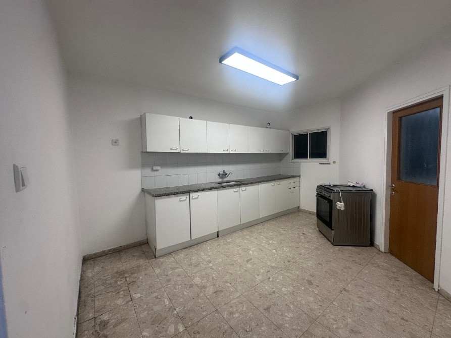 Сдается 4-х комнатная квартира в центре Герцлии Київ - зображення 2