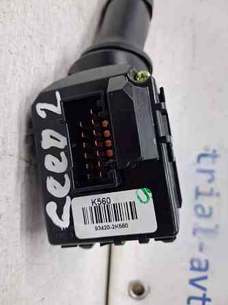 Переключатель подрулевой правый(дворники) Kia Ceed JD 1.6 DIESEL D4FB 2012 (б/у) Київ