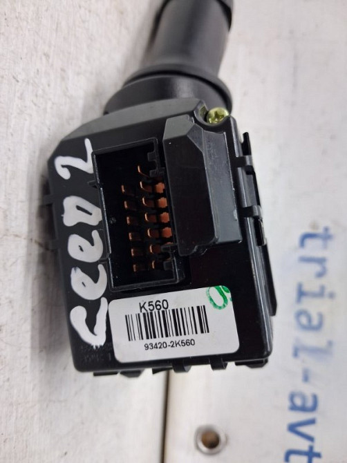 Переключатель подрулевой правый(дворники) Kia Ceed JD 1.6 DIESEL D4FB 2012 (б/у) Київ - зображення 5