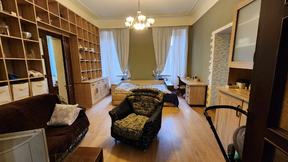 Продаж 2-кімнатної квартири в ближньому центрі Львова (кут Хмельницького – Гайдамацької) Львів - зображення 1