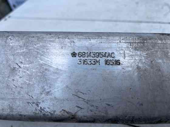 Кронштейн усилителя переднего бампера Jeep Cherokee KL 2.4 БЕНЗИН ED6 2013 прав. (б/у) Киев