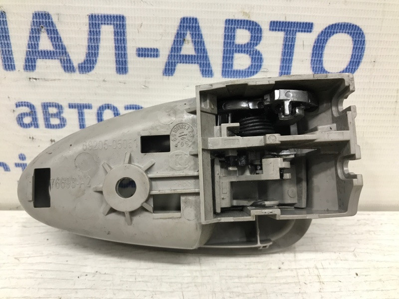 Ручка двери внутренняя правая Toyota Avensis T27 2.0 DIESEL 2009 (б/у) Київ - зображення 3